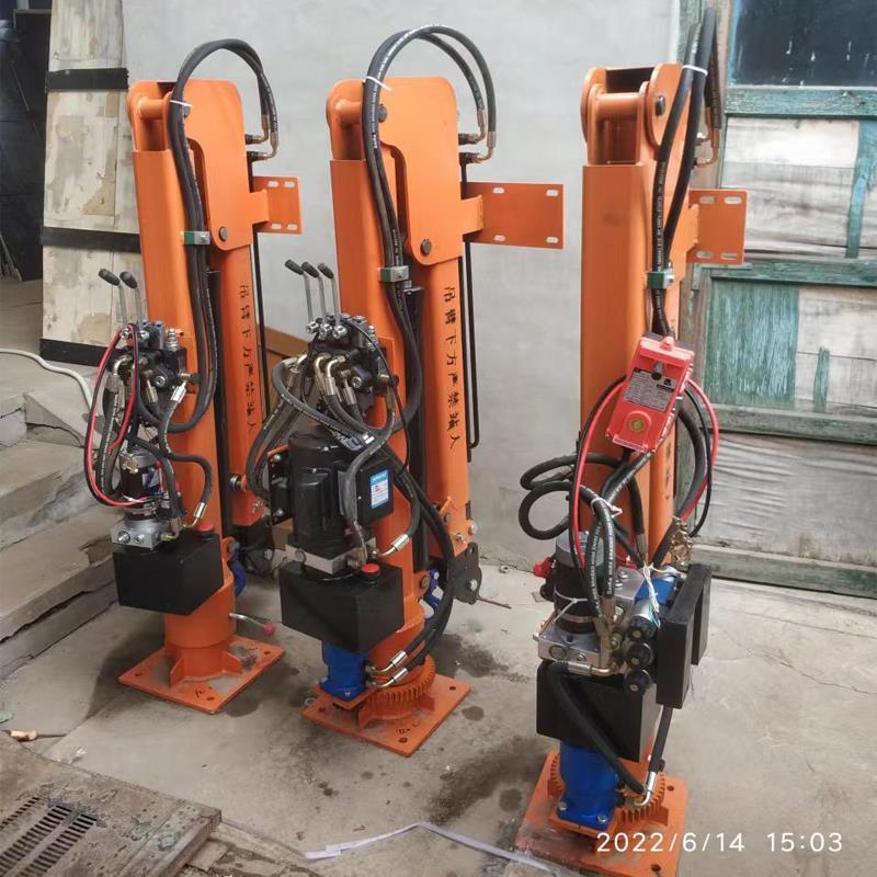 延吉市重汽蓝牌随车吊 3.2吨 国六动力强 液压驱动 农用自卸起重机